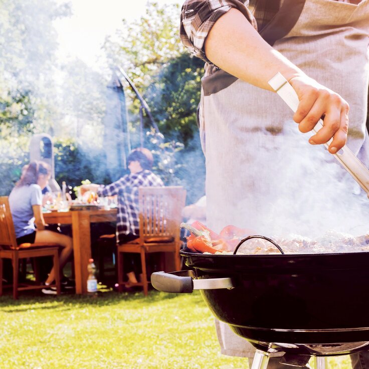 Planning a Summer Barbecue? Here’s What You’ll Need for a Cracking Evening